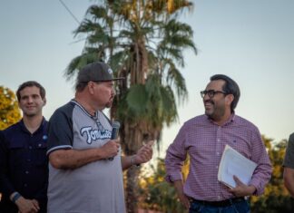 Juan de Dios Gámez entrega pavimentación en la colonia 21 de Marzo y anuncia 75 nuevas calles