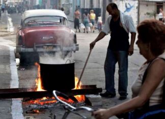 Amenaza de aranceles de Trump eleva preocupación en Cuba en medio de crisis energética