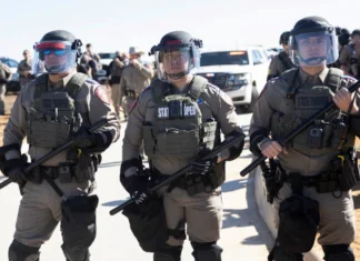 🛫 Cientos de miles han sido deportados por ICE desde que Trump regresó a la Casa Blanca