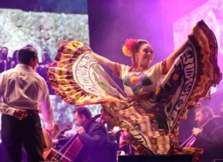 Mazatlán corona a Mariana I en Juegos Florales del Carnaval 2026