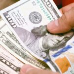 Dólar termina en $17.24: semana estable para el peso mexicano