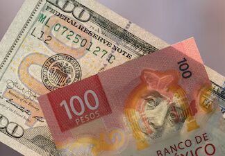 Dólar en 17.27: el peso mexicano frena su caída ante guiños de paz en Medio Oriente