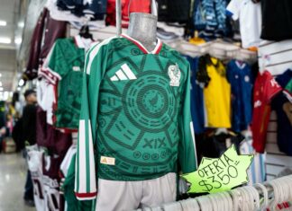 El SAT le saca la tarjeta roja a las “jerseys” de 200 pesos: México va por el contragolpe a la ropa pirata