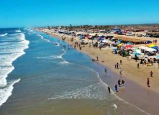 Eldorado se queda con el pastel: el nuevo municipio ya puede cobrarte por usar sus playas