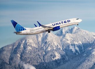 United Airlines sube tarifas hasta 20% por alza en combustible