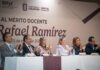 El magisterio de Culiacán recibe condecoración oficial tras 30 años de servicio en las aulas