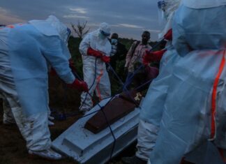 Emergencia sanitaria bajo fuego: OMS declara “muy alto riesgo” por brote de ébola en zona de guerra en el Congo