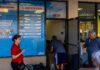Cubanos en Florida envían comida a familiares ante crisis y escasez en Cuba