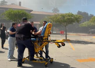 Emergencia en plaza de Los Mochis deja varios hospitalizados tras fuerte incendio