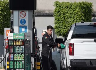 “Ya no deja ser gasolinero”, estaciones enfrentan presión y menos ganancias