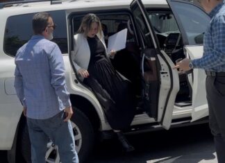Yeraldine Bonilla llega a Palacio Nacional para reunión clave con Sheinbaum