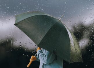 México se parte en dos: Temporal de lluvias azota el sur mientras el norte y occidente arden a 45 °C