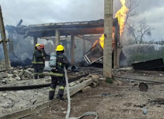 Infierno en Tepeaca: Estalla bodega con tomas ilegales de gas LP y provoca evacuación masiva en Puebla