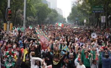 Caos y ensayos de dos horas en Reforma: CDMX ejecuta “la ola más grande del mundo” para el Guinness