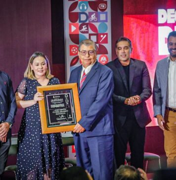 Sinaloa premia a leyendas del periodismo: Gobernadora Yeraldine Bonilla entrega galardones a cronistas deportivos