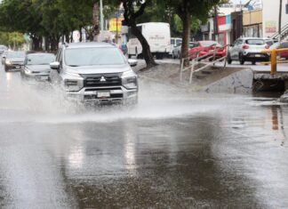 Choque climático en Sinaloa: Lluvias de hasta 50 mm avanzan entre calor extremo y mar de fondo