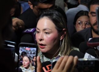 Desbandada en Sinaloa por la gubernatura: Cuatro funcionarios clave piden licencia y Yeraldine Bonilla frena rumores