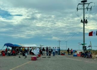 Bloqueo en Topolobampo asfixia la economía de 3 mil familias de trabajadores de Proman GPO
