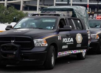Festejo amargo en el Zócalo: Rastrean celular robado y hallan a mujer con botín de ocho teléfonos