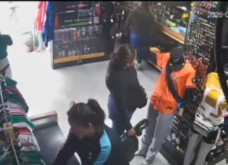 Captan en video robo de camisetas de la Selección Mexicana en una tienda deportiva