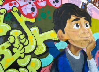 El abandono se transforma en arte: Convierten antiguo corporativo cervecero de Culiacán en un mural por la paz
