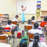 Más de 12 mil escuelas reabren tras el paro de la CNTE; miles de alumnos regresan a clases