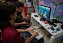 Cada sábado, hasta 50 jóvenes convierten al IMJU de Culiacán en punto de encuentro gamer
