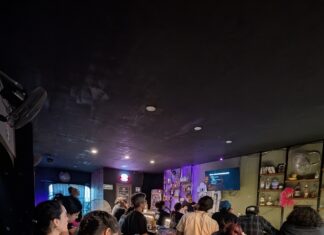 ARTISTAS LOCALES DE BCS ASISTEN AL UNDERGROUND BAR A TALLER DE FORMACIÓN PARA PASAR DEL ENSAYO AL ESCENARIO