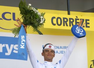 Isaac del Toro vuelve al podio del Tour y recupera el maillot blanco