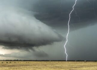 Clima extremo en Sinaloa: Alerta por lluvias fuertes con granizo en pleno pico de calor de 45 grados