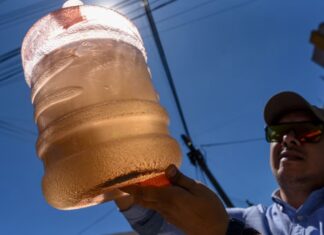 El Congreso de Jalisco aprueba un 80% de descuento en el recibo de agua turbia y con olor a materia fecal para 750 mil usuarios del SIAPA