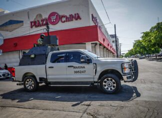 FGR clausura tres “tiendas chinas” en Culiacán y coloca sellos de aseguramiento federal