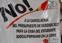 Se manifiestan en el Congreso de BCS por presunto recorte a la Casa del Estudiante en CDMX