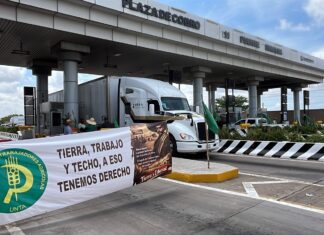 Exigen Seguro Catastrófico: Productores toman la caseta de Cuatro Caminos en Guasave