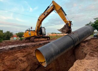 Cierre total en Avenida Federalismo: socavón por lluvias obliga a reemplazar el emisor Rubí
