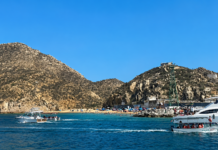 Alerta en la costa: Mar de fondo mantiene restringido el acceso a playas de Los Cabos