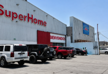 Reapertura comercial: Reabren tienda china en La Paz después de varios días asegurada por la FGR