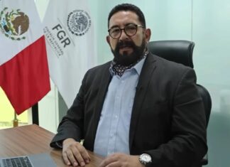 Renuncia Ulises Lara a la FGR tras seis meses como fiscal y vocero