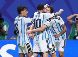 Argentina remonta a Inglaterra y va por el bicampeonato ante España