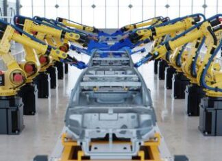 China acelera el paso: sus marcas lanzaron casi cuatro autos al día durante el primer semestre de 2026