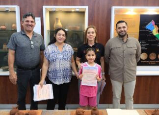 Niñas y niños cierran cursos de verano del IMCC con superhéroes y figuras de barro