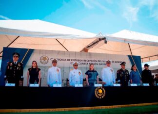 Ana Miriam Ramos atestigua cambio de mando en la Cuarta Región Naval