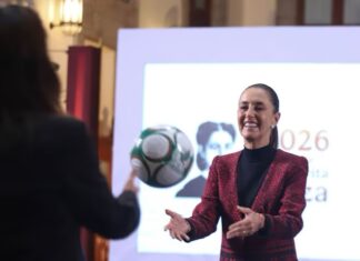 El 55% avala la asistencia de Sheinbaum a la final del Mundial 2026, pero la tensión bilateral persiste