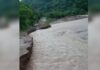 Lluvias dejan a Las Chicuras incomunicada y derriban postes de luz en Choix