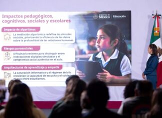 Sheinbaum mantiene debate sobre redes sociales en escuelas; docentes alertan por uso excesivo
