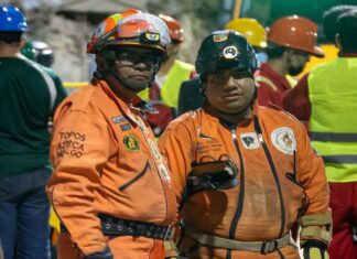 Los Topos Azteca llegan a Colombia para buscar sobrevivientes tras el terremoto