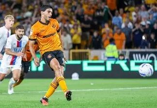 Raúl Jiménez vuelve a los Wolves y rescata el empate con gol en su regreso