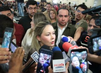 Yeraldine Bonilla reconoce a trabajadores de Sinaloa durante festejo del Día del Servidor Público