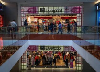 Liverpool cambia la apuesta ante el menor consumo en México: crédito, inmuebles y experiencias