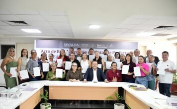 SEPyC regulariza a 25 trabajadores de prefectura en secundarias técnicas de Sinaloa